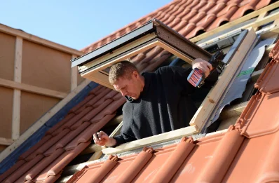 Pose de fenêtres de toit Velux à Guipel